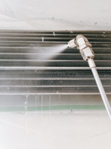 エアコンクリーニング業者の掃除‐高圧洗浄クリーニング